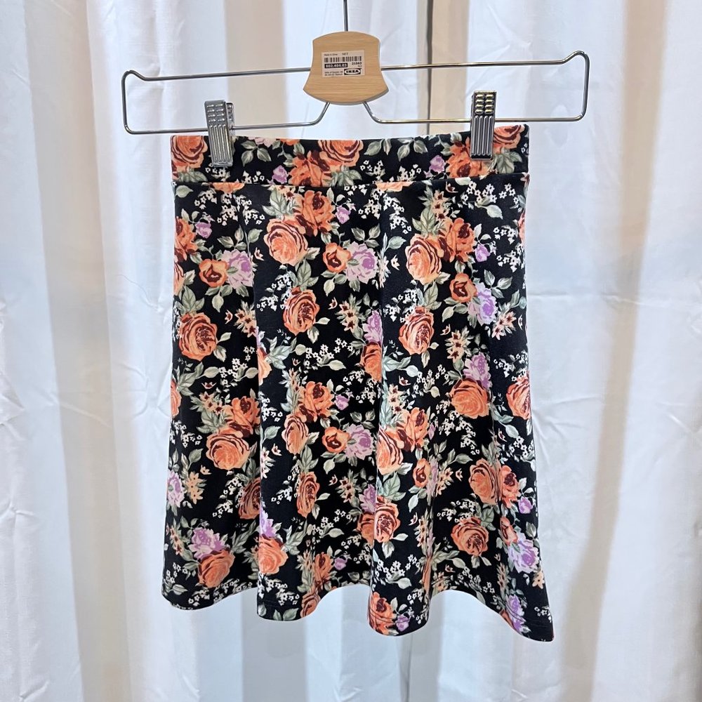 Divided Floral Pattern Stretchy Polyester Skirt - image 1